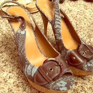 Guess heel size 91/2
